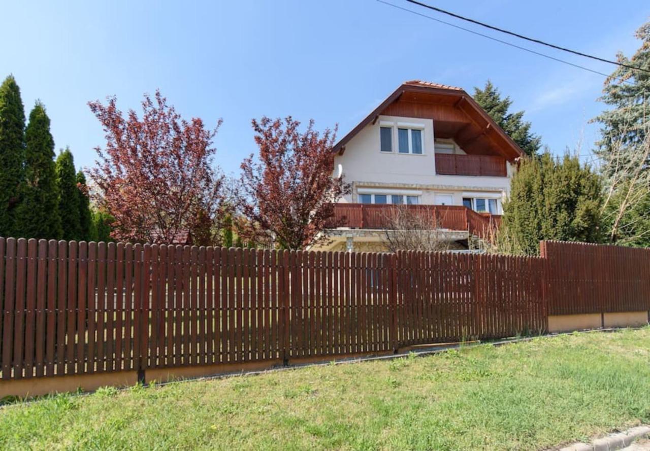 Cosy And Colorful Apartment Szentendre Luaran gambar